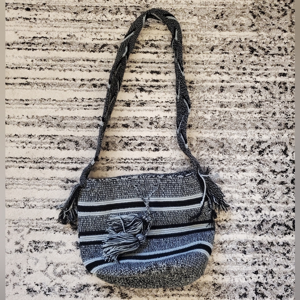 Stylish Black and Gray Woven Bag hobo bucket crossbody